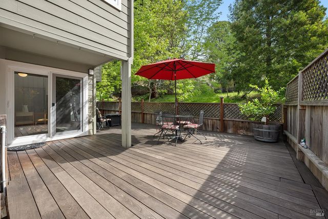 1312 Foothill Dr, Healdsburg, CA 95448