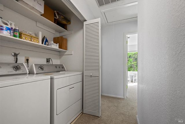 1312 Foothill Dr, Healdsburg, CA 95448