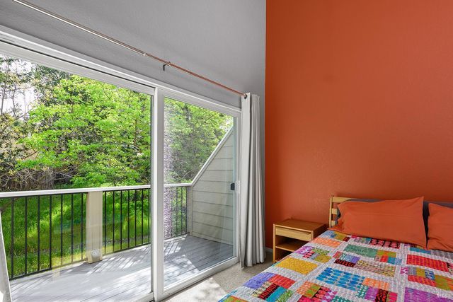 1312 Foothill Dr, Healdsburg, CA 95448