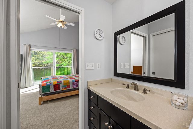 1312 Foothill Dr, Healdsburg, CA 95448