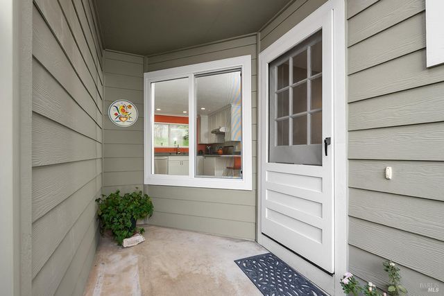 1312 Foothill Dr, Healdsburg, CA 95448