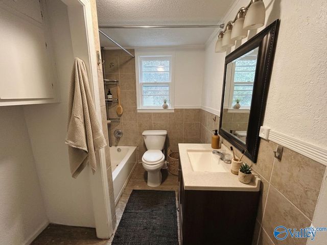 35 W Wilkinson Avenue, Gadsden, AL 35904