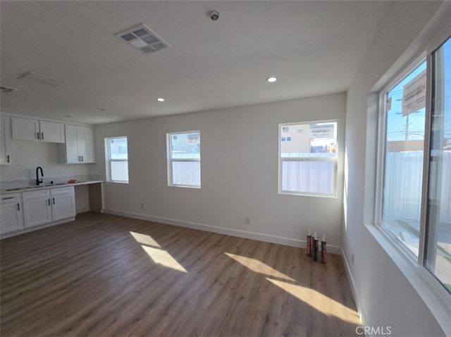 1547 W 82nd Street, Los Angeles, CA 90047