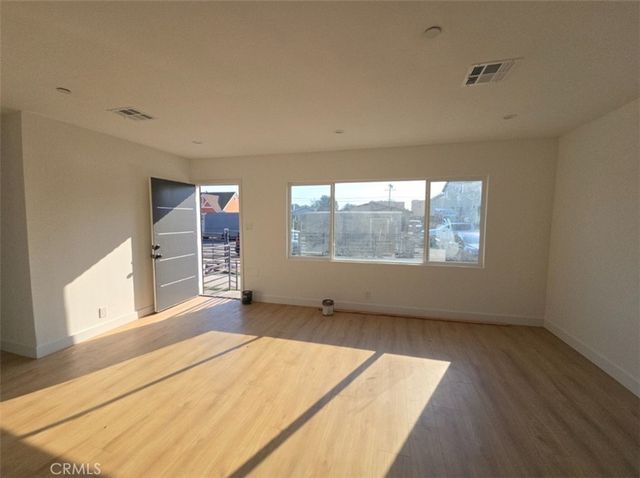 1547 W 82nd Street, Los Angeles, CA 90047