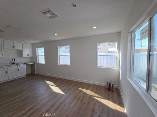 1547 W 82nd Street, Los Angeles, CA 90047