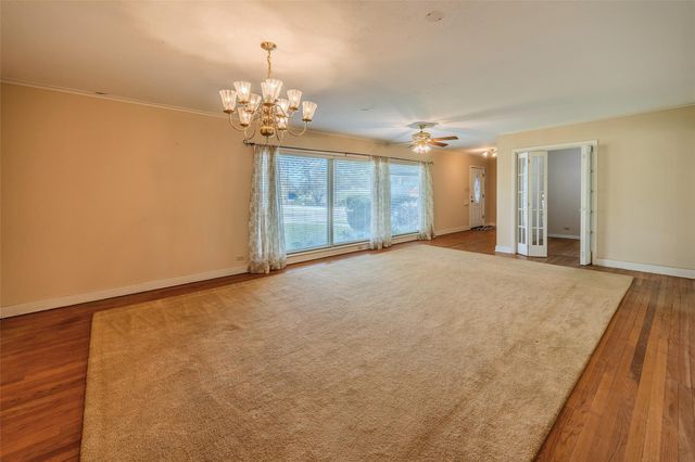 1700 S Park Street, Brenham, TX 77833