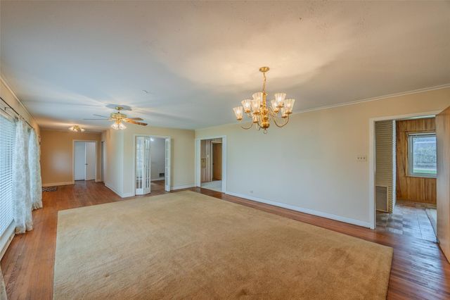 1700 S Park Street, Brenham, TX 77833