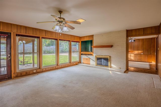 1700 S Park Street, Brenham, TX 77833