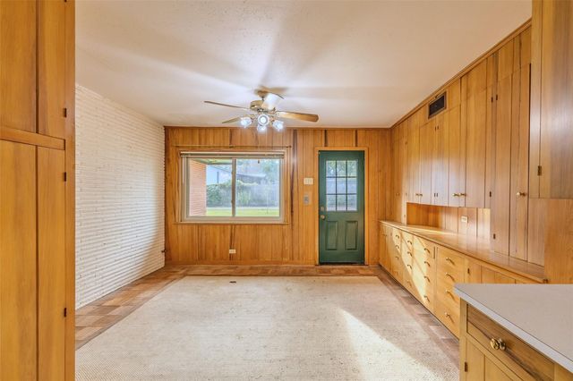 1700 S Park Street, Brenham, TX 77833