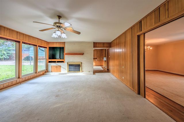 1700 S Park Street, Brenham, TX 77833