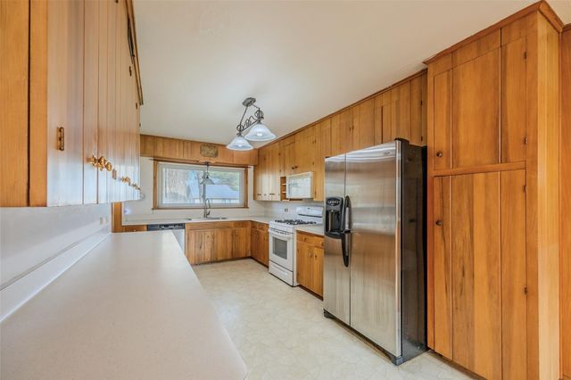 1700 S Park Street, Brenham, TX 77833