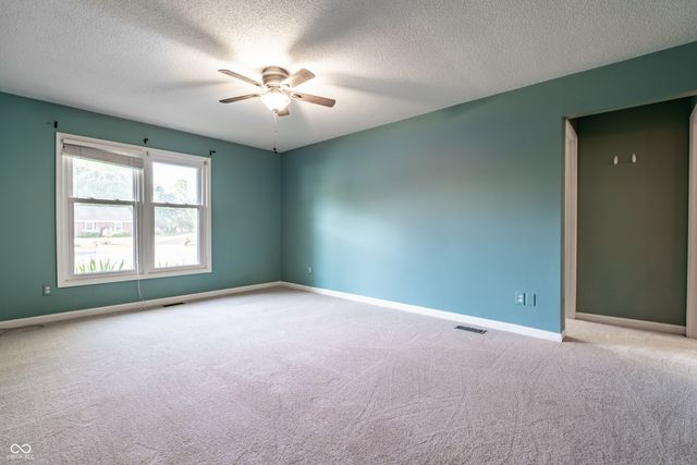 505 Pheasant Run, Zionsville, IN 46077