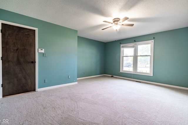 505 Pheasant Run, Zionsville, IN 46077