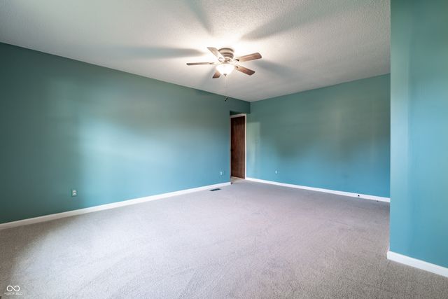 505 Pheasant Run, Zionsville, IN 46077