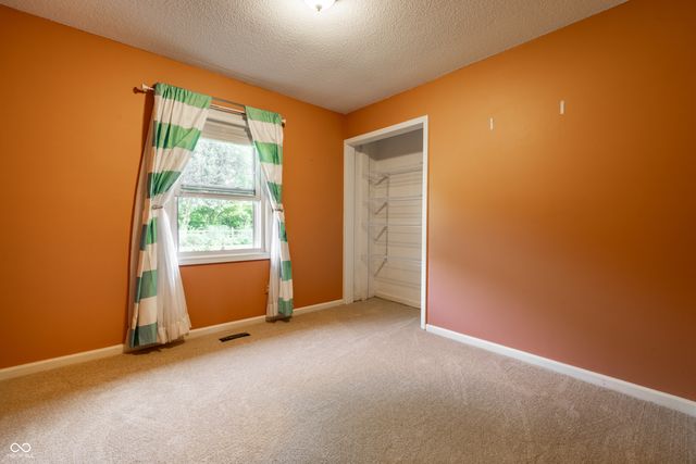 505 Pheasant Run, Zionsville, IN 46077