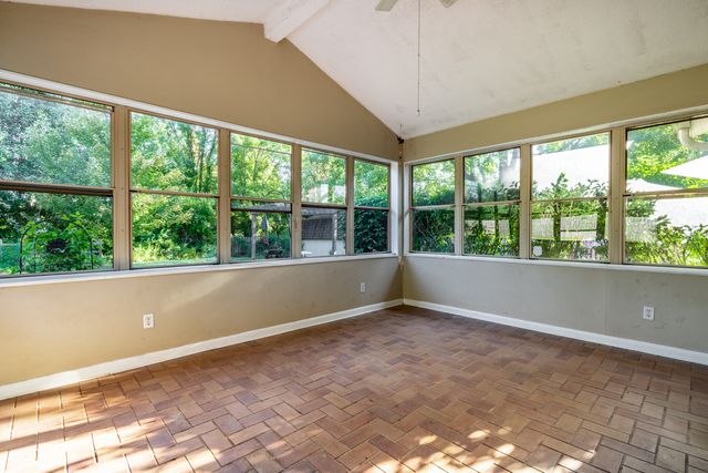 505 Pheasant Run, Zionsville, IN 46077