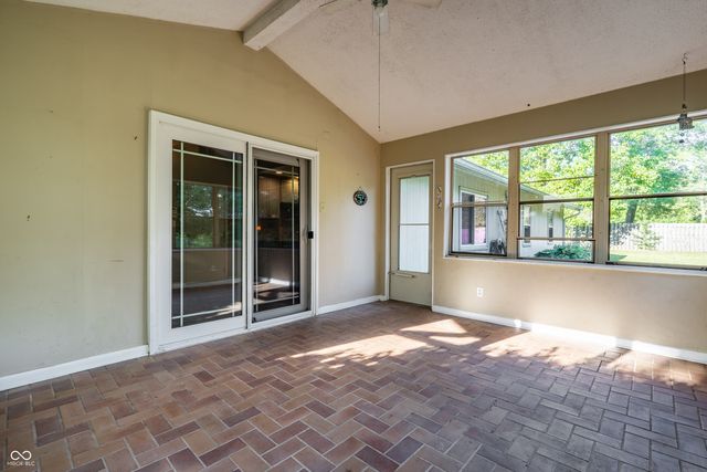 505 Pheasant Run, Zionsville, IN 46077