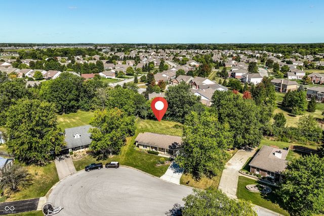 505 Pheasant Run, Zionsville, IN 46077