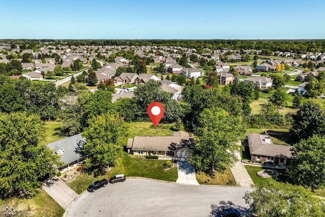 505 Pheasant Run, Zionsville, IN 46077