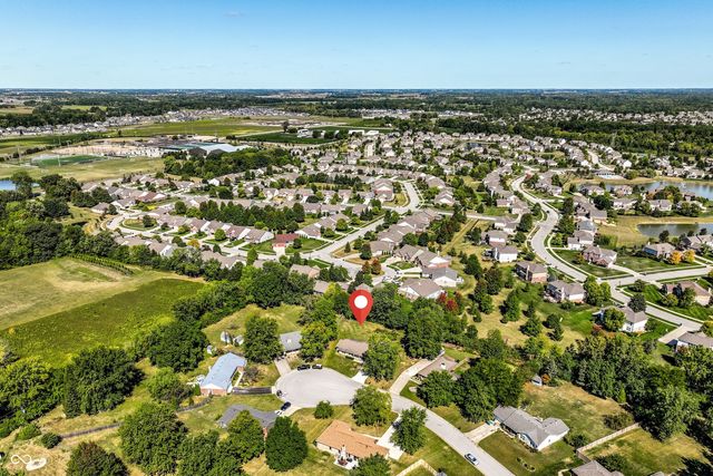 505 Pheasant Run, Zionsville, IN 46077