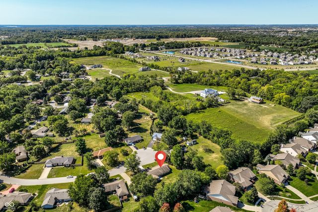 505 Pheasant Run, Zionsville, IN 46077