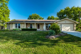 505 Pheasant Run, Zionsville, IN 46077