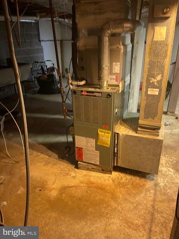 5320 W NORTH AVE, Baltimore, MD 21207