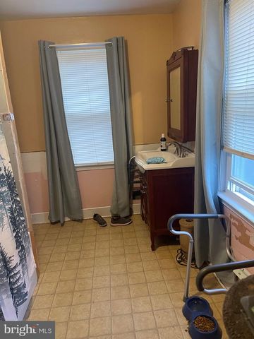 5320 W NORTH AVE, Baltimore, MD 21207