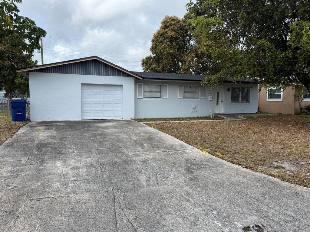 3601 Avenue T, Riviera Beach, FL 33404