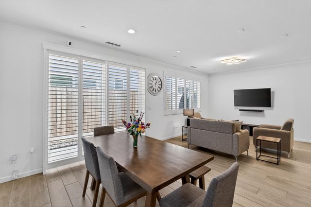 8347 Frontera, Sacramento, CA 95829