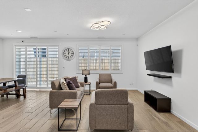 8347 Frontera, Sacramento, CA 95829