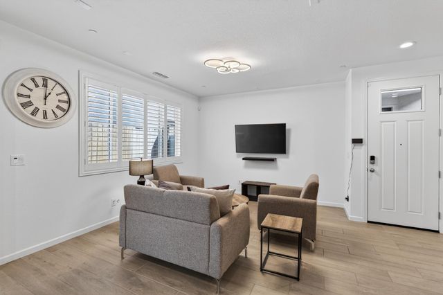 8347 Frontera, Sacramento, CA 95829