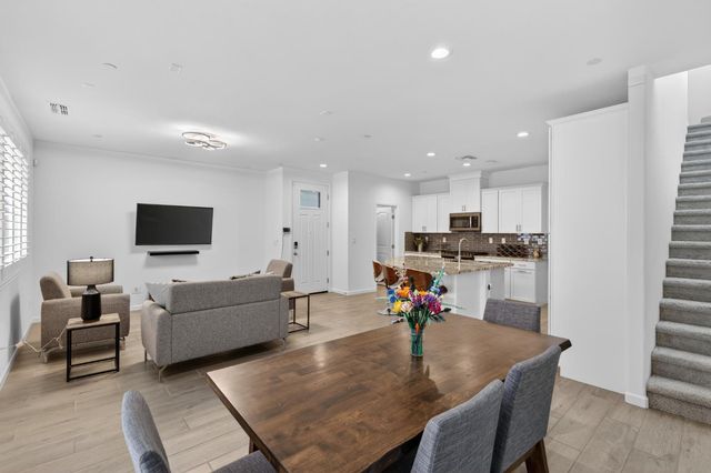 8347 Frontera, Sacramento, CA 95829