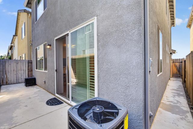 8347 Frontera, Sacramento, CA 95829