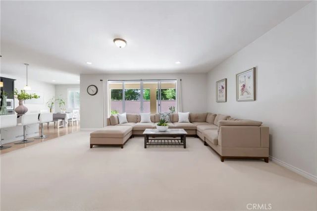 3116 Calle La Paz, Riverside, CA 92503