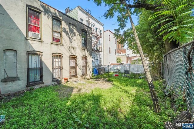 715 22nd Street, Union City, NJ 07087