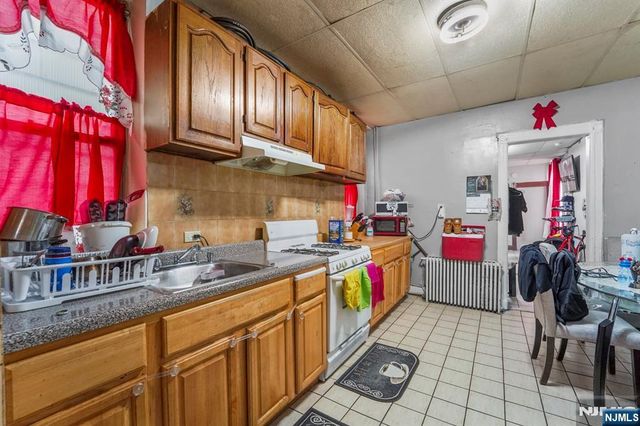 715 22nd Street, Union City, NJ 07087