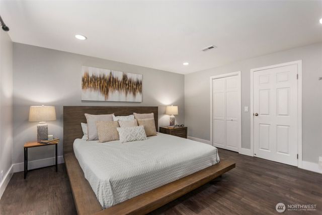 1525 218th Place NE, Sammamish, WA 98074