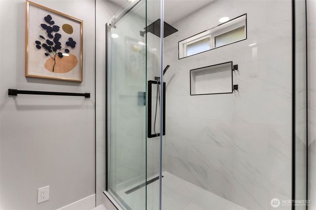 1525 218th Place NE, Sammamish, WA 98074