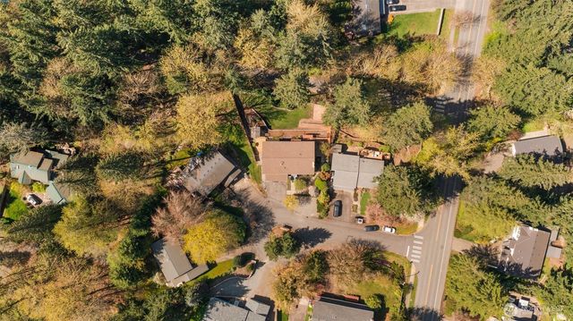 1525 218th Place NE, Sammamish, WA 98074