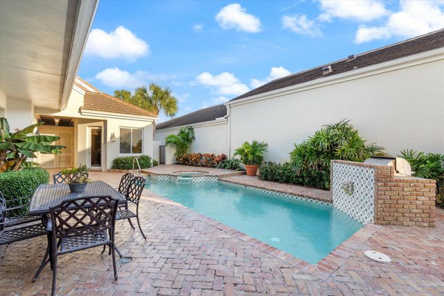 602 Oak Harbour Drive, Juno Beach, FL 33408