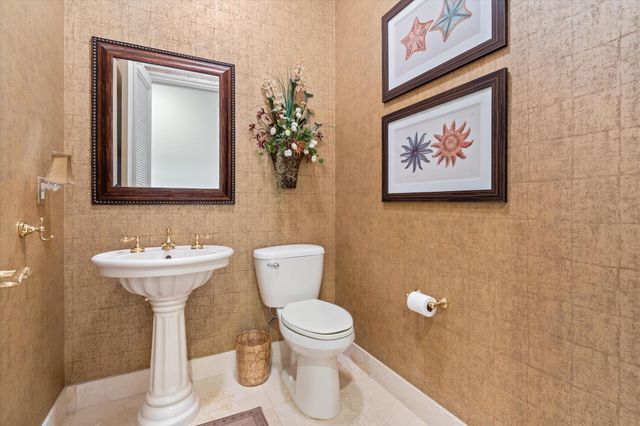 602 Oak Harbour Drive, Juno Beach, FL 33408