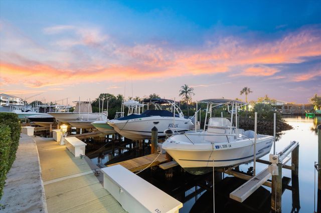 602 Oak Harbour Drive, Juno Beach, FL 33408