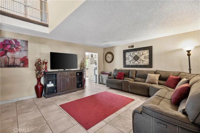 859 S Spruce, Rialto, CA 92376
