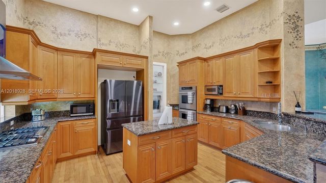 5960 NW 79th Way, Parkland, FL 33067