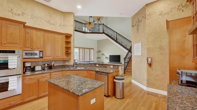 5960 NW 79th Way, Parkland, FL 33067