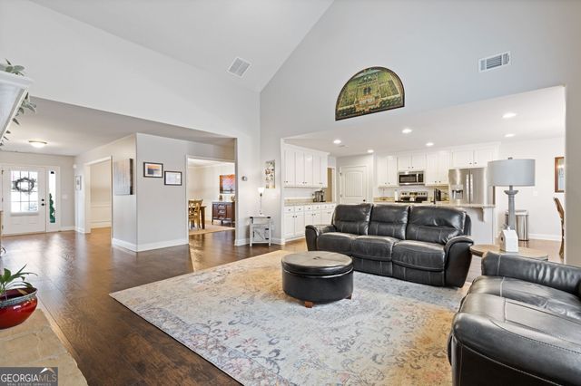 29 Arbor Way, Bethlehem, GA 30620