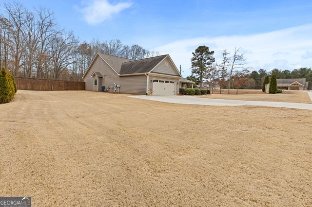 29 Arbor Way, Bethlehem, GA 30620