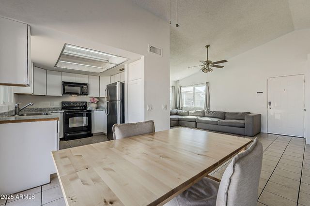 6940 W NORTHVIEW Avenue, Glendale, AZ 85303