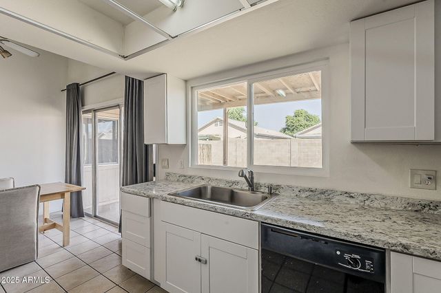 6940 W NORTHVIEW Avenue, Glendale, AZ 85303